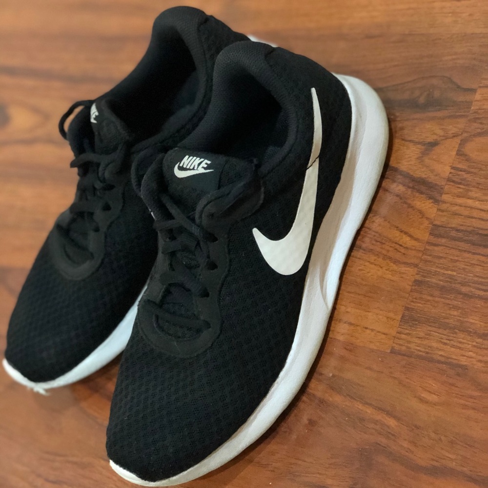 Women’s Nike Tanjuns